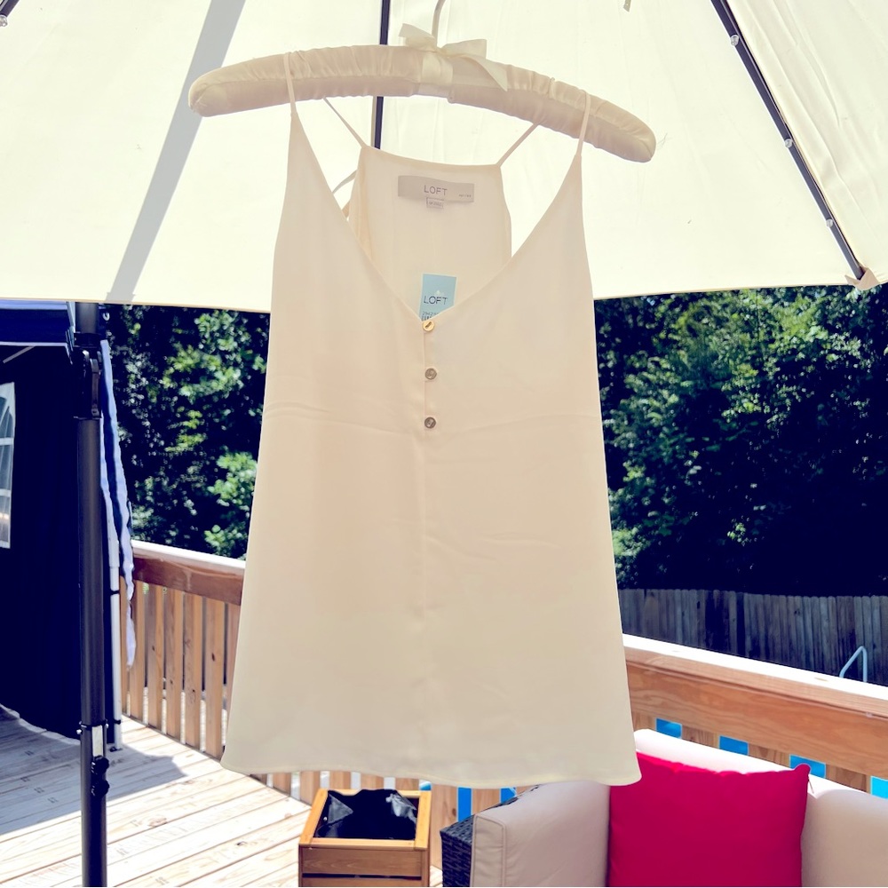 LOFT ~ FLOWEY SUMMER TOP, NEW WITH TAGS ATTACHED